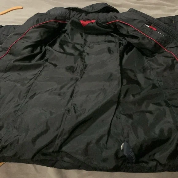 Tommy H puffer S/P black hooded *missing belt* - Picture 9 of 10